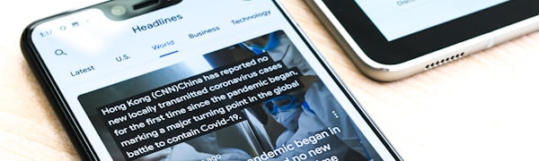 新闻编辑室工作场景，象征前线速递的资讯动态