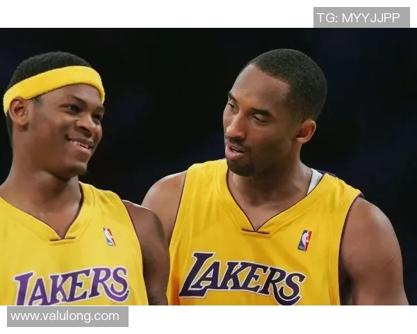 黄伟专访：从青涩少年到篮球巨星的成长之路回顾